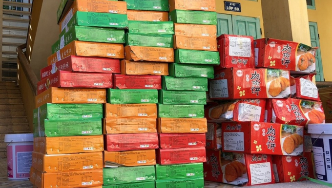 Thu giữ trên 11.000 bánh Trung Thu không rõ nguồn gốc ở Hà Nội
